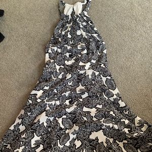 Black & white express dress